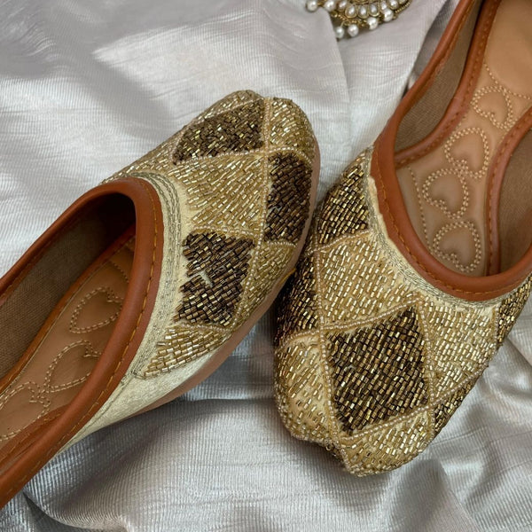Desi Colour Women Indian Ethnic Footwear-Rhombus-Copper - Distacart