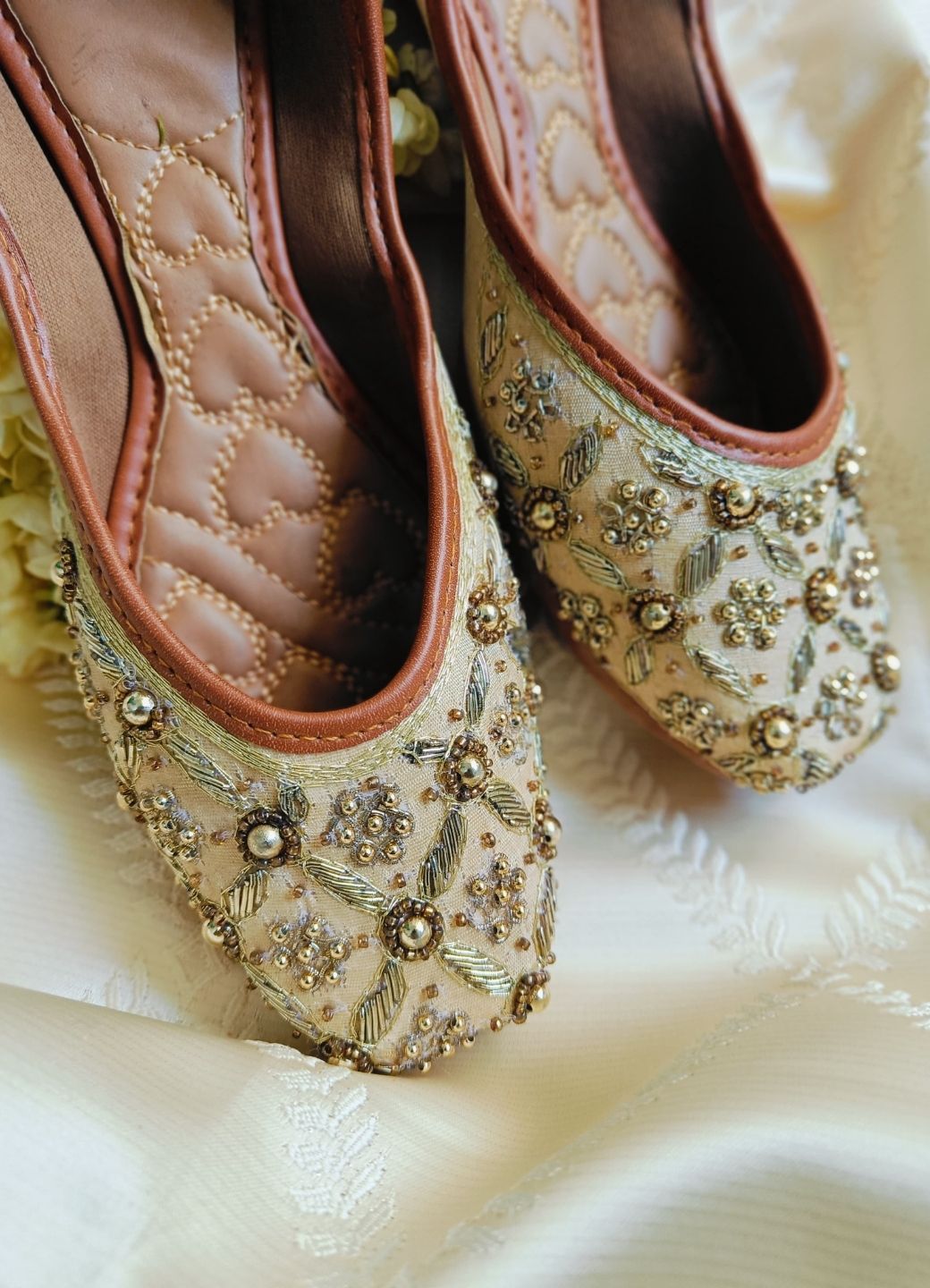 Desi Colour Women Indian Ethnic Footwear-Gold Dabka work - Distacart