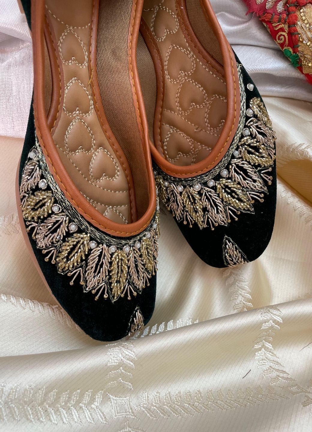 Desi Colour Women Indian Ethnic Footwear-Velvet Green - Distacart