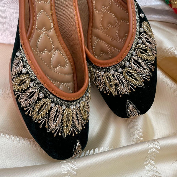 Desi Colour Women Indian Ethnic Footwear-Velvet Green - Distacart