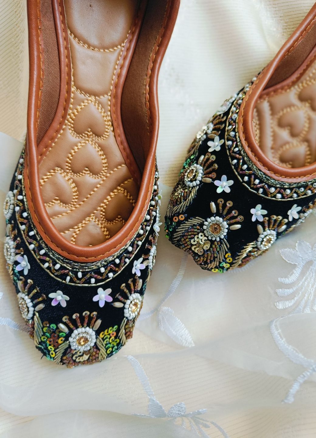 Desi Colour Women Indian Ethnic Footwear-Velvet Black - Distacart