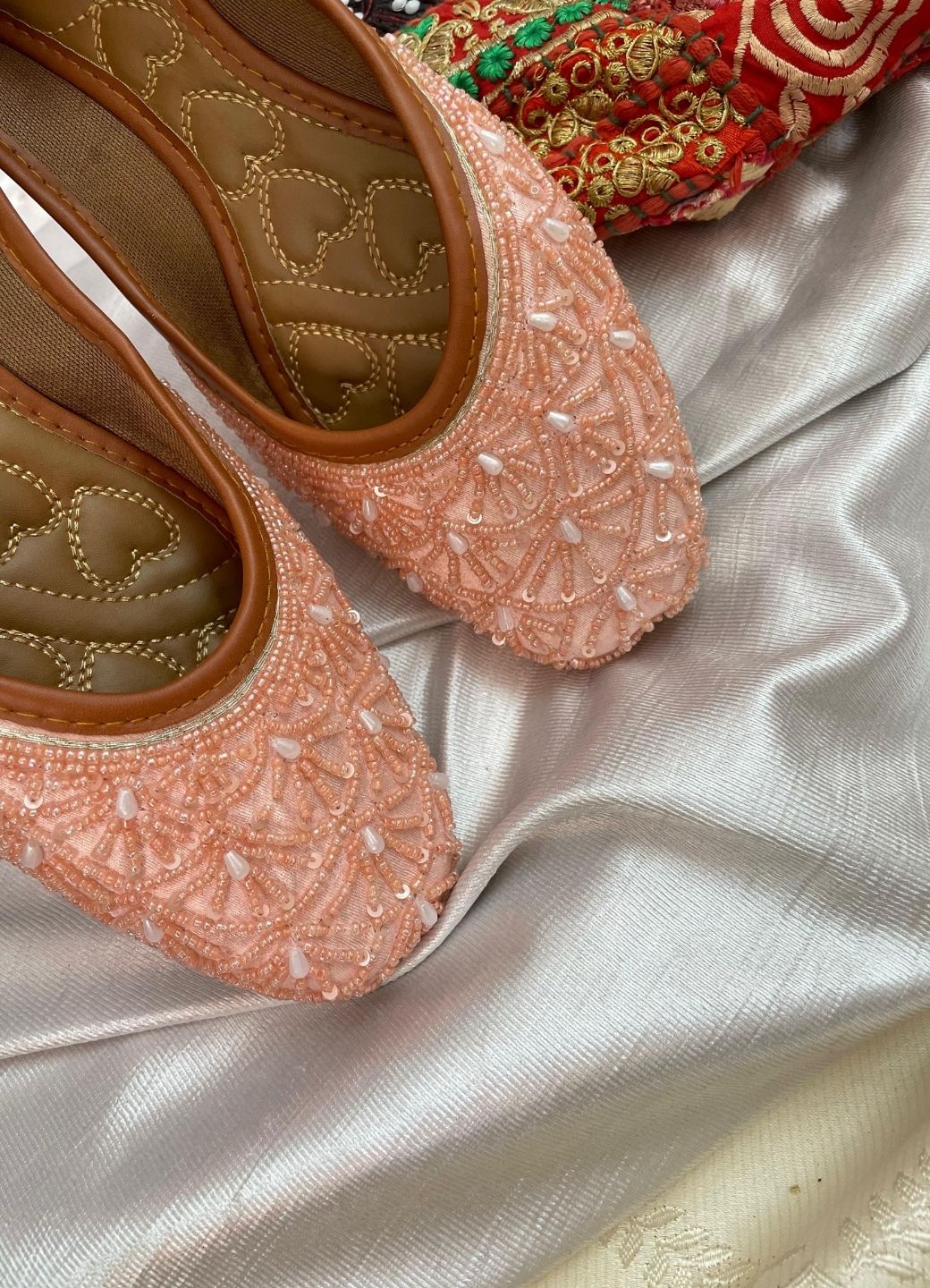 Desi Colour Women Indian Ethnic Footwear-Peach pearl Net - Distacart