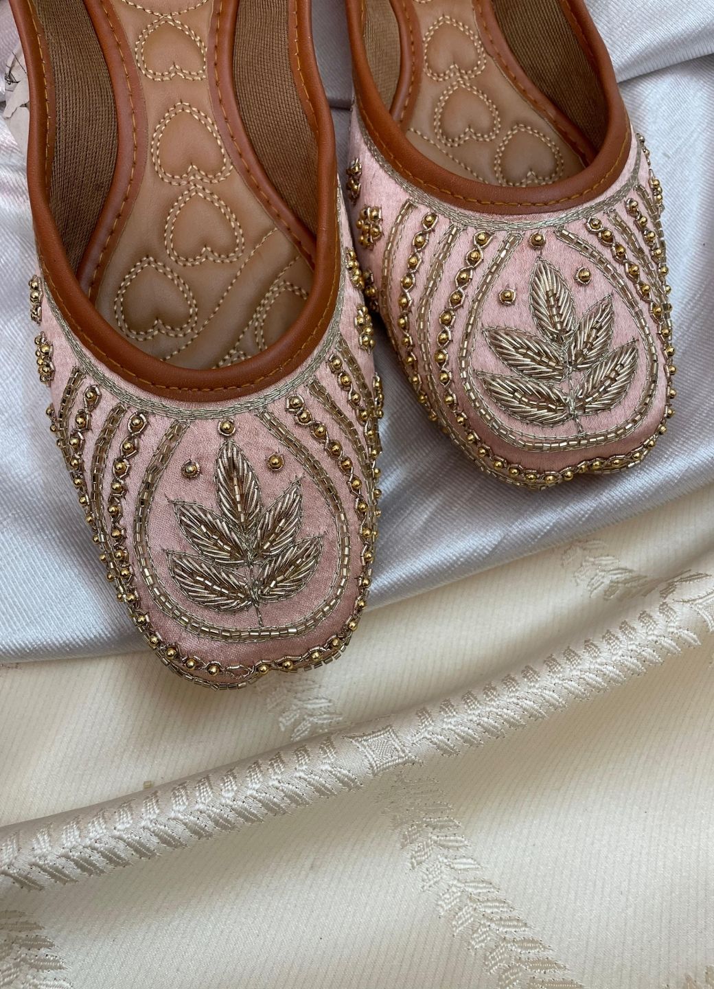 Desi Colour Women Indian Ethnic Footwear-Peach Dabka - Distacart