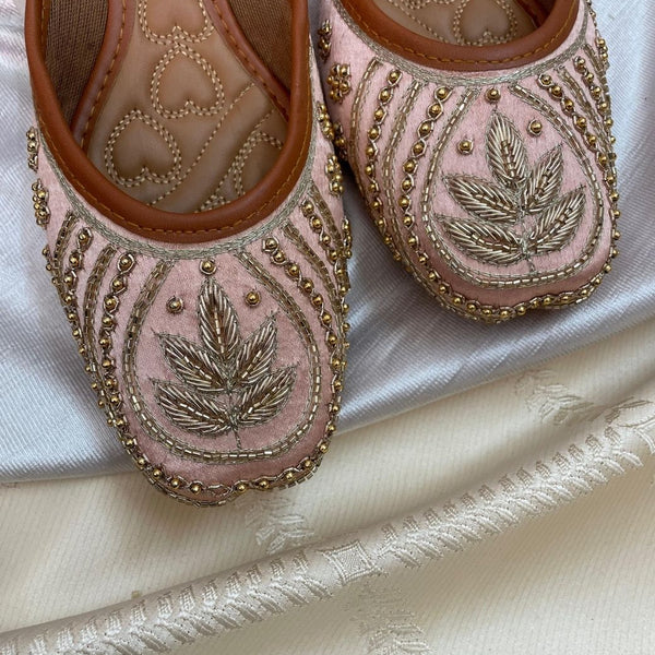 Desi Colour Women Indian Ethnic Footwear-Peach Dabka - Distacart