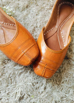 Thumbnail for Desi Colour Women Indian Ethnic Footwear-Tan Leather Basic - Distacart