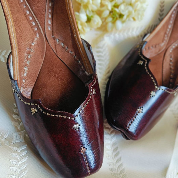 Desi Colour Women Indian Ethnic Footwear-Elegance - Distacart