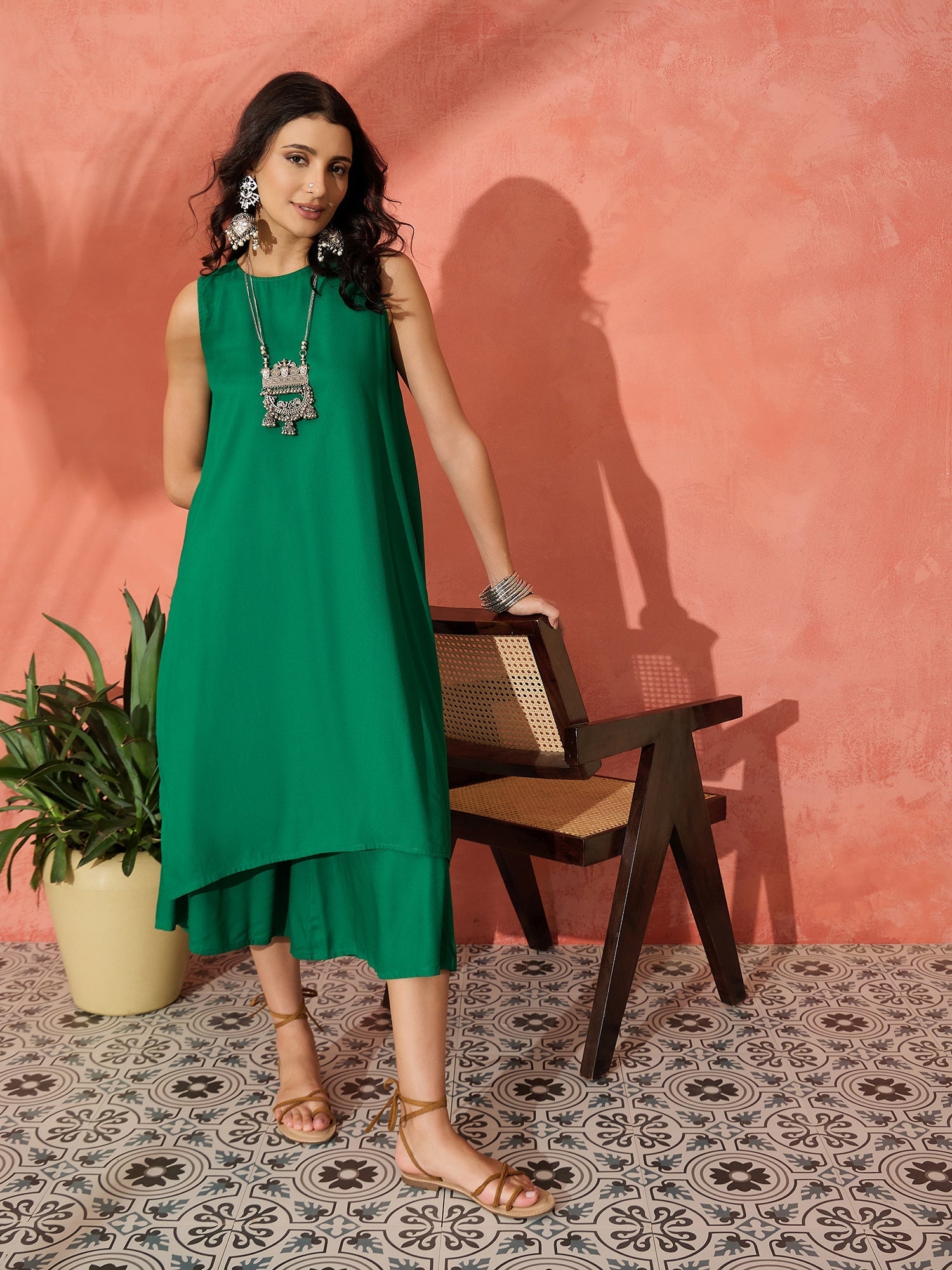 InWeave Forest Green Short Kurta Palazzo Set - Distacart