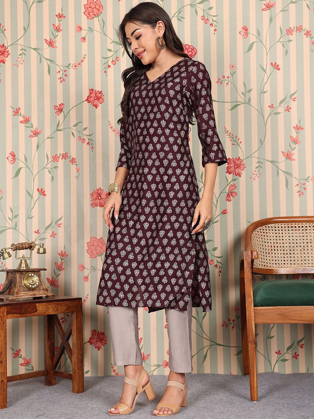 Ode by House of Pataudi V Neck Printed Regular Chanderi Silk Straight Kurta Set - Distacart