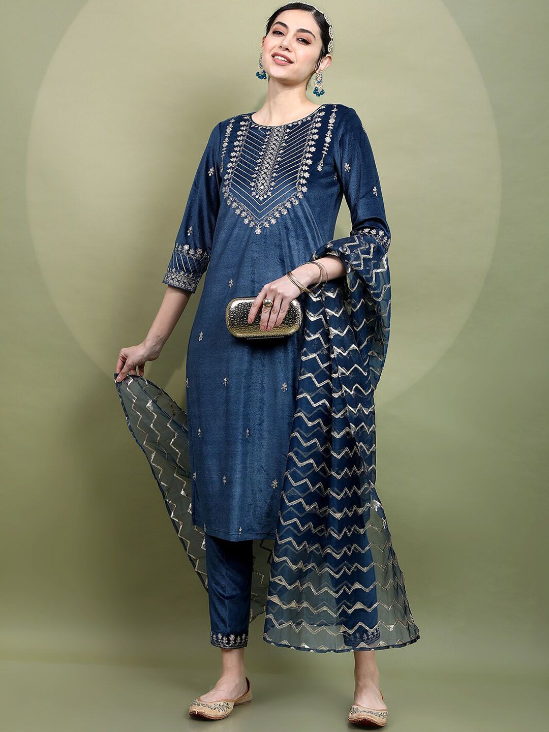 Vishudh Women Teal Embroidered Knited Velvet Kurta with Trousers & Dupatta - Distacart