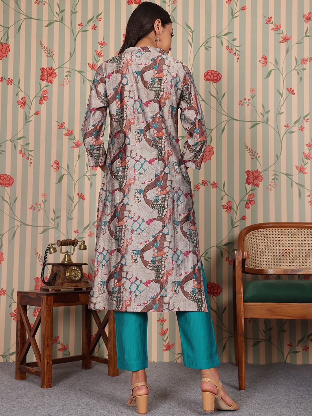 Ode by House of Pataudi Mandarin Collar Printed Regular Chanderi Silk Straight Kurta Set - Distacart