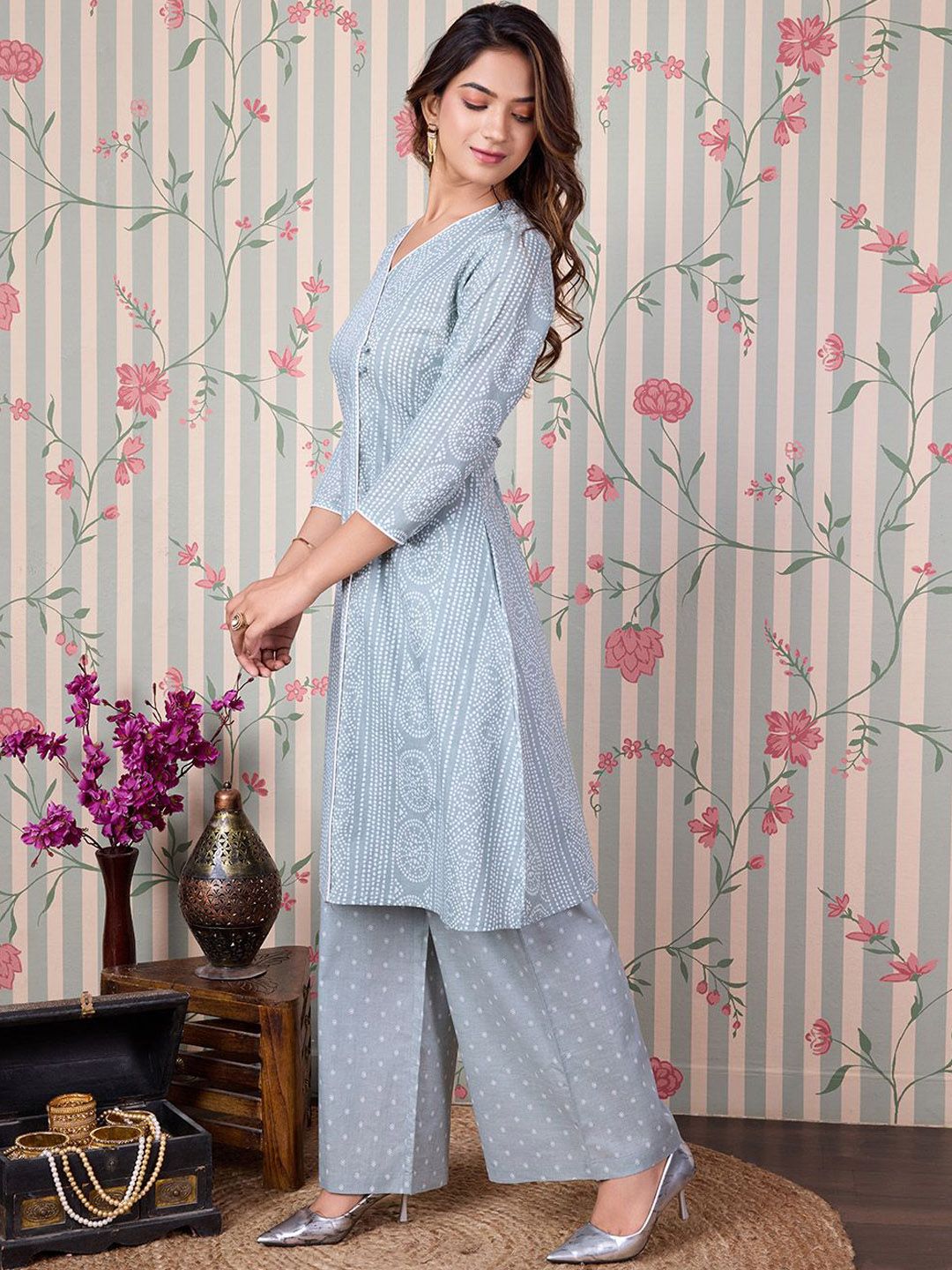 Ode by House of Pataudi Printed Angrakha Pure Cotton Kurta with Trousers - Distacart