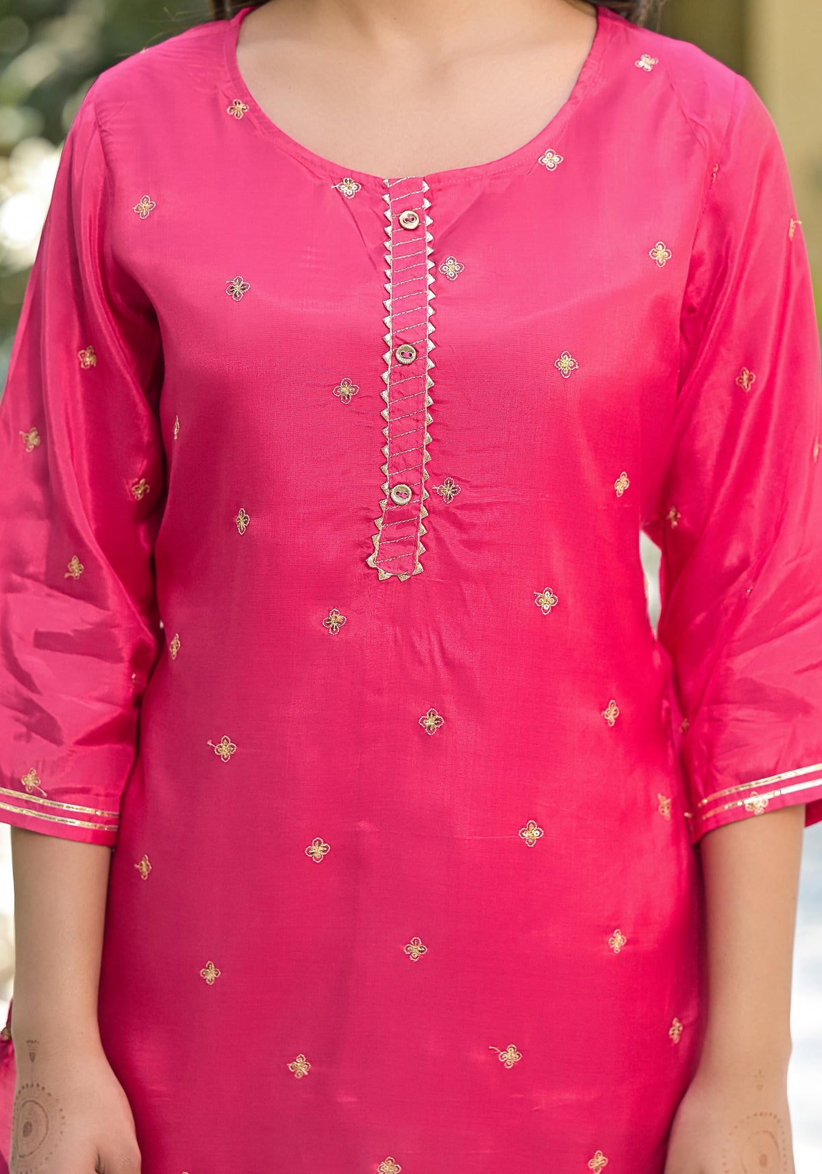 Juniper Women's Fuchsia Solid Shantoon Tunic With Sequins & Zari Work - Distacart