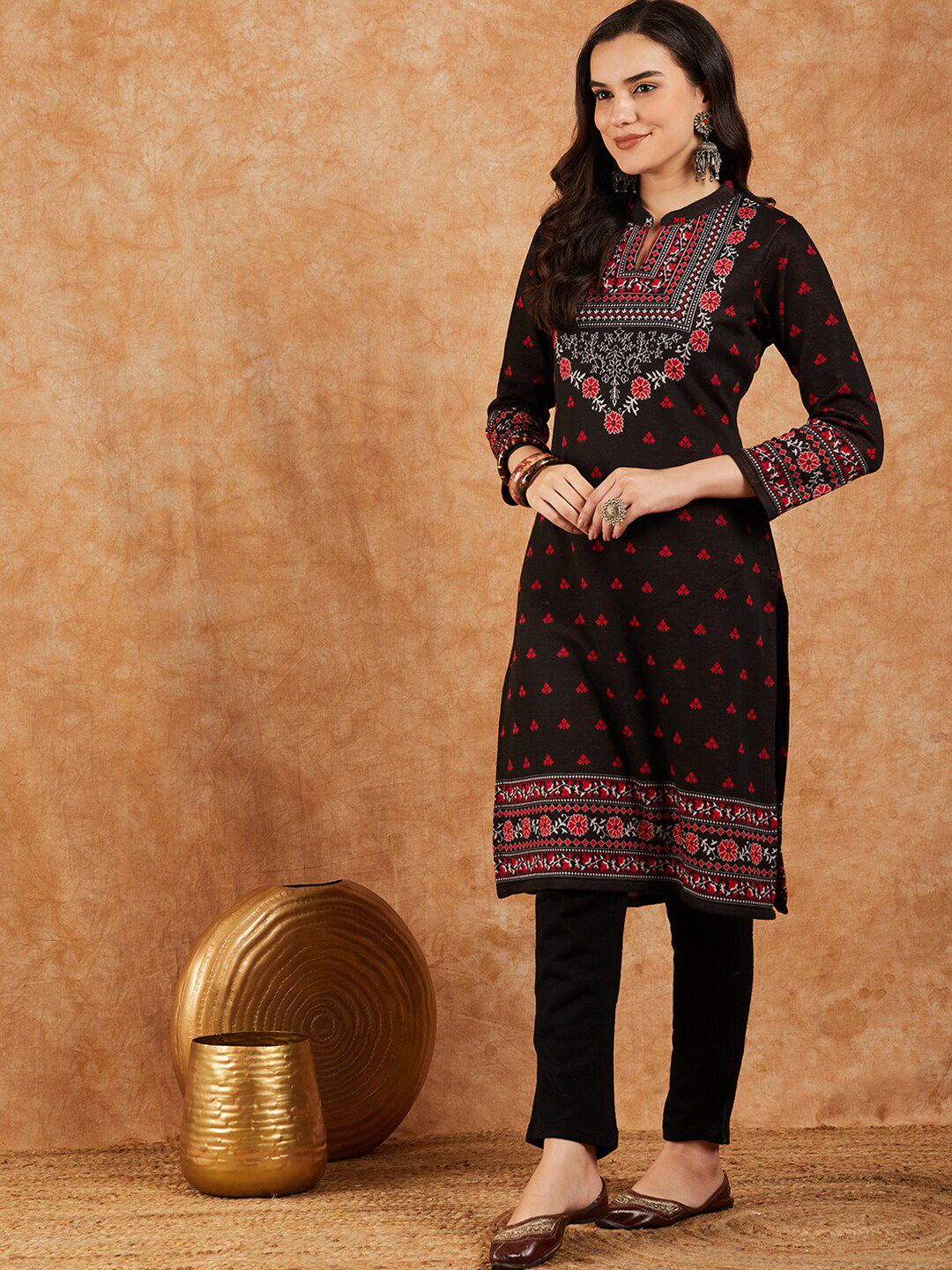 Sangria Floral Printed Mandarin Collar Winter Kurta & Trousers
