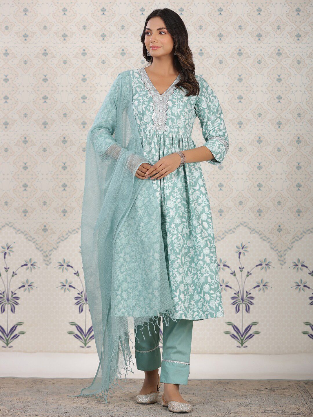 Ode by House of Pataudi Floral Printed Pure Cotton Kurta With Palozza & Dupatta - Distacart