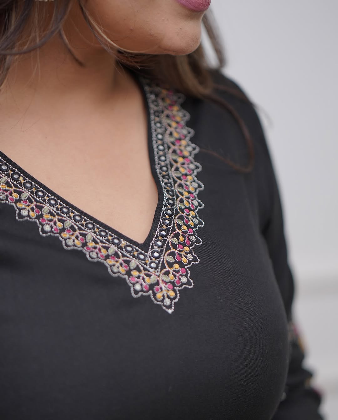 Vellora Viscose Silk Black Daily Wear Sequins Work Readymade Kurti Set