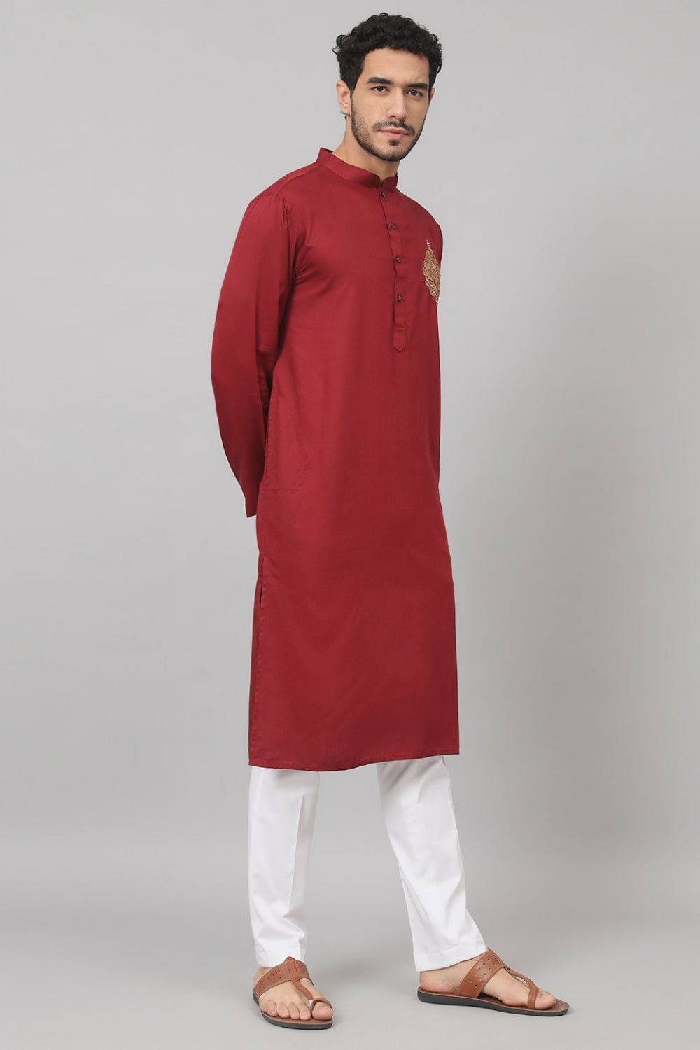 Cotton Kurta With Motif Embroidery by Hilo Design