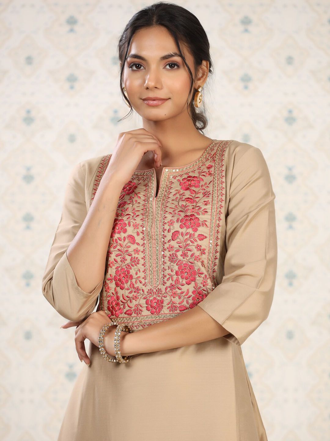Ode by House of Pataudi Women Floral Yoke Design Thread Work Kurta - Distacart