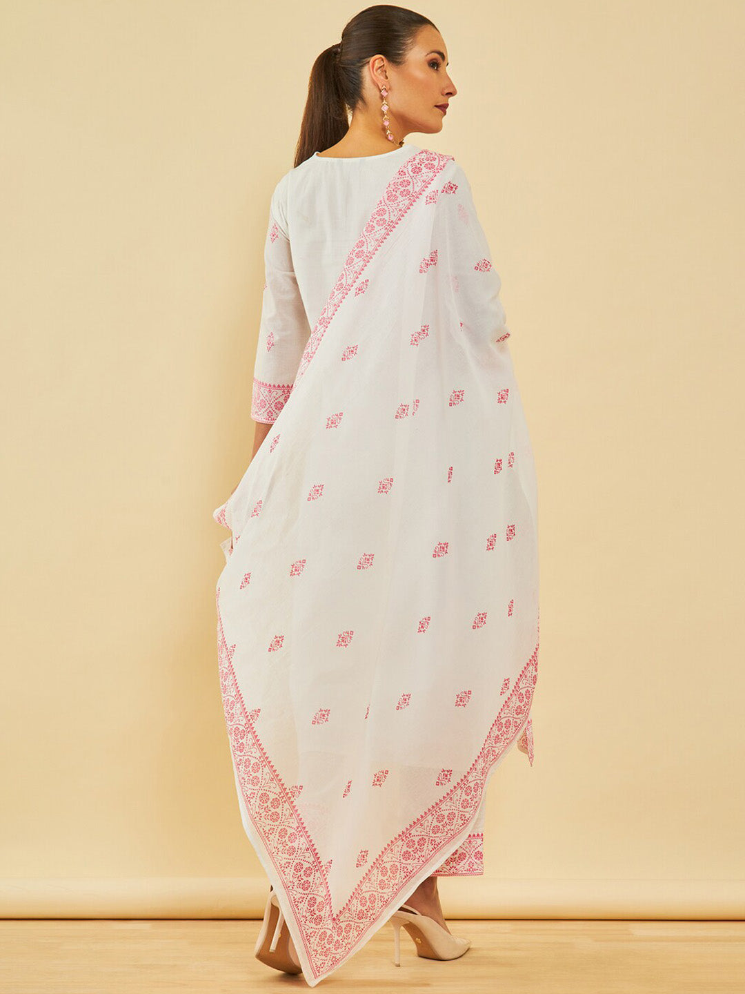 Soch White & Pink Floral Printed Pure Cotton Straight Kurta With Trousers & Dupatta - Distacart