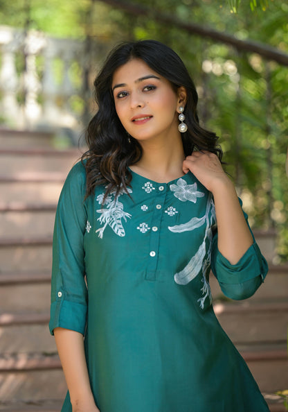 Juniper Green Solid Chanderi Tunic With Thread Work & Buttons - Distacart