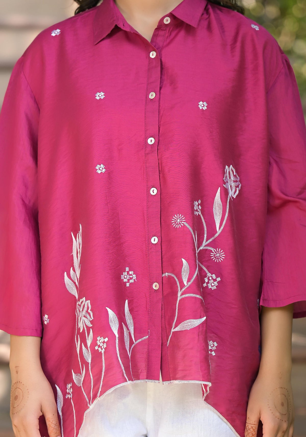 Juniper Fuchsia Thread Embroidered Chanderi Tunic With Button Closure - Distacart