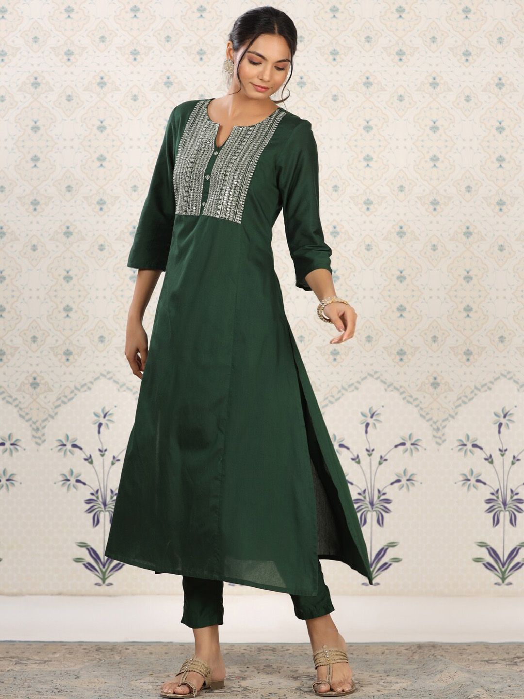 Ode by House of Pataudi Yoke Design Embroidered Kurta with Trousers - Distacart