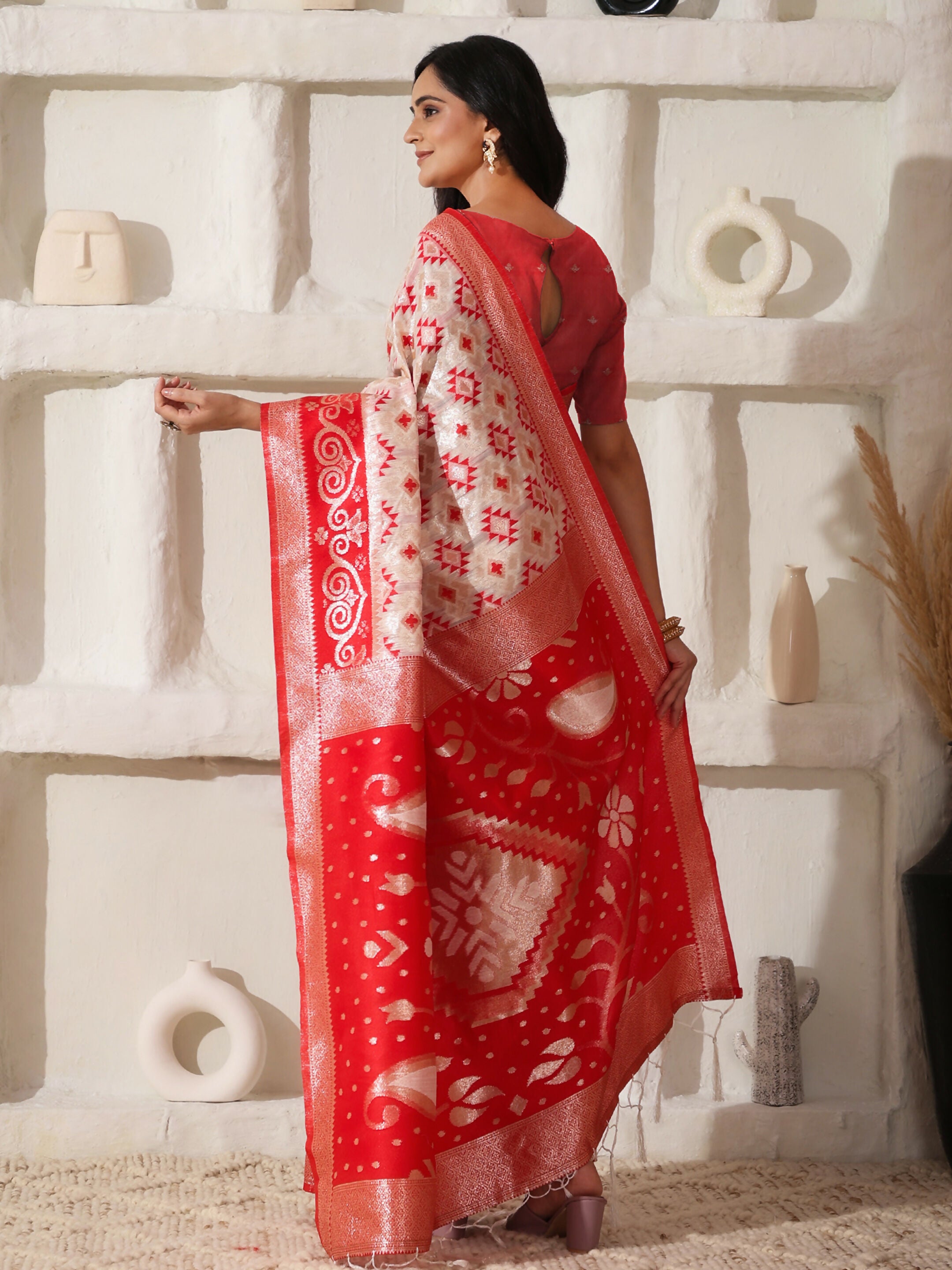 Astita Linen Cotton Red & White Saree