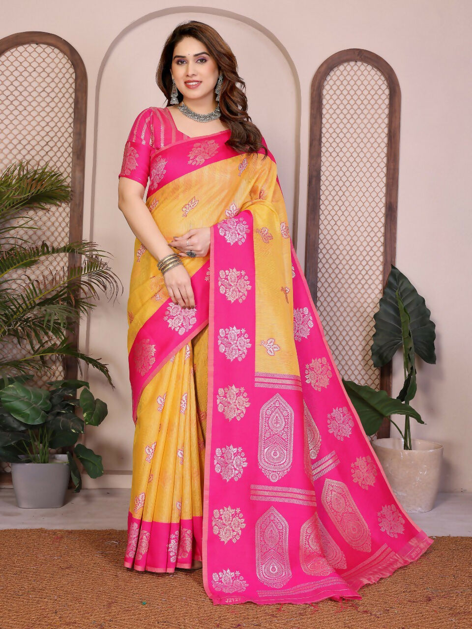 Teeya Creation New Trendy Wedding Wear Banarasi Silk Saree-Yellow - Dista