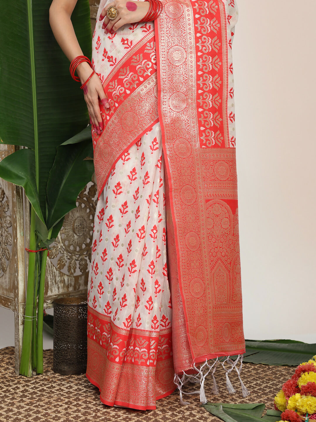 Astita Linen Cotton Red & White Saree