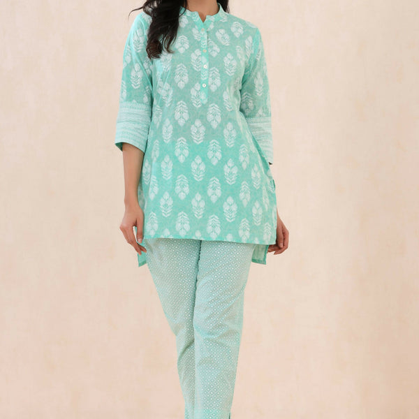 Juniper Mint Geometric Printed Pure Cotton Straight Fit Pants - Distacart
