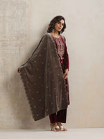 Thumbnail for trueBrowns Maroon Velvet Embroidered Kurta Pant Dupatta Set