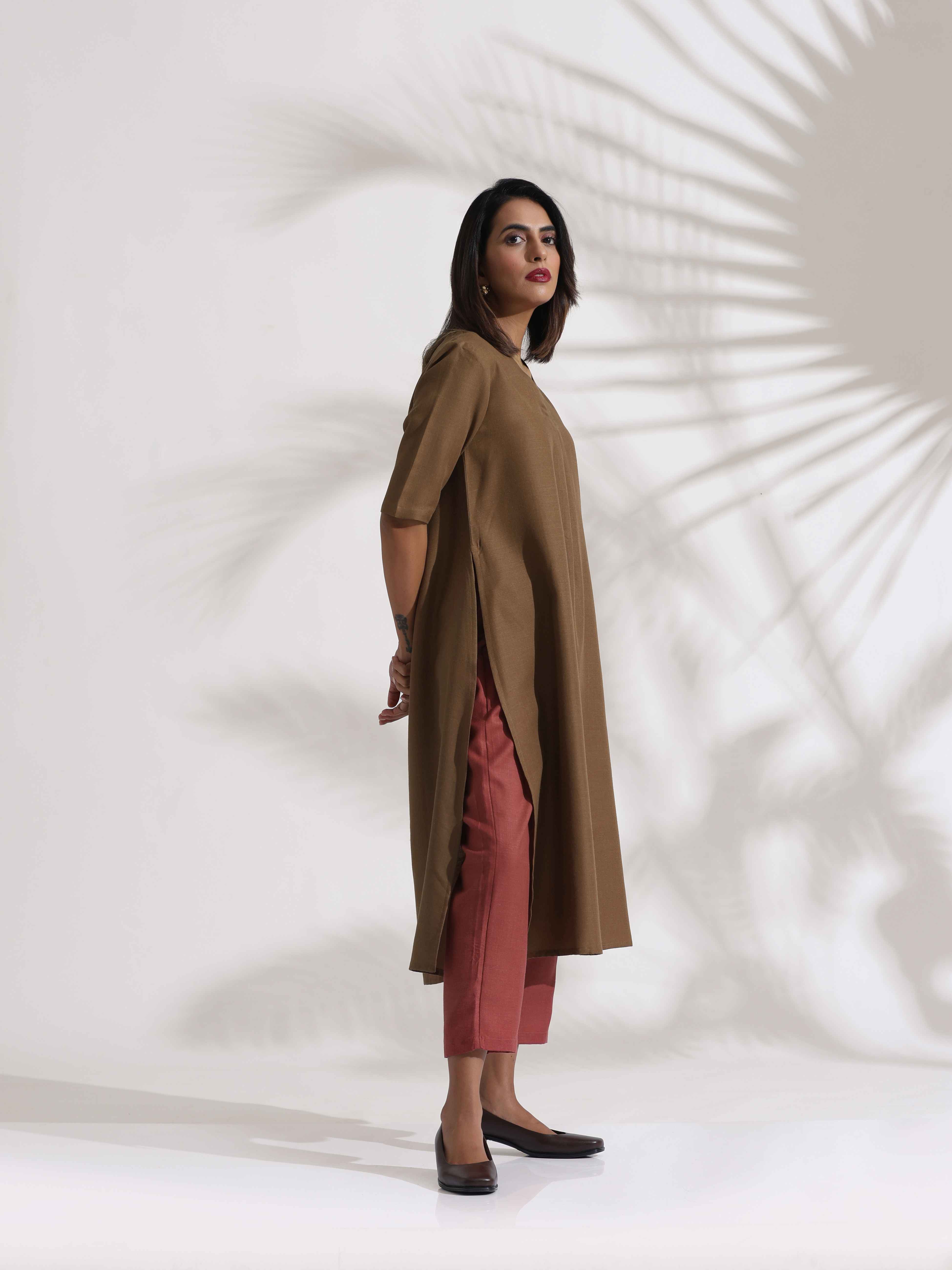trueBrowns Brown Slub Highslit Kurta Set