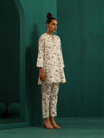 Thumbnail for trueBrowns Blue Floral Cotton Printed Relaxed Co-ord Set - Distacart
