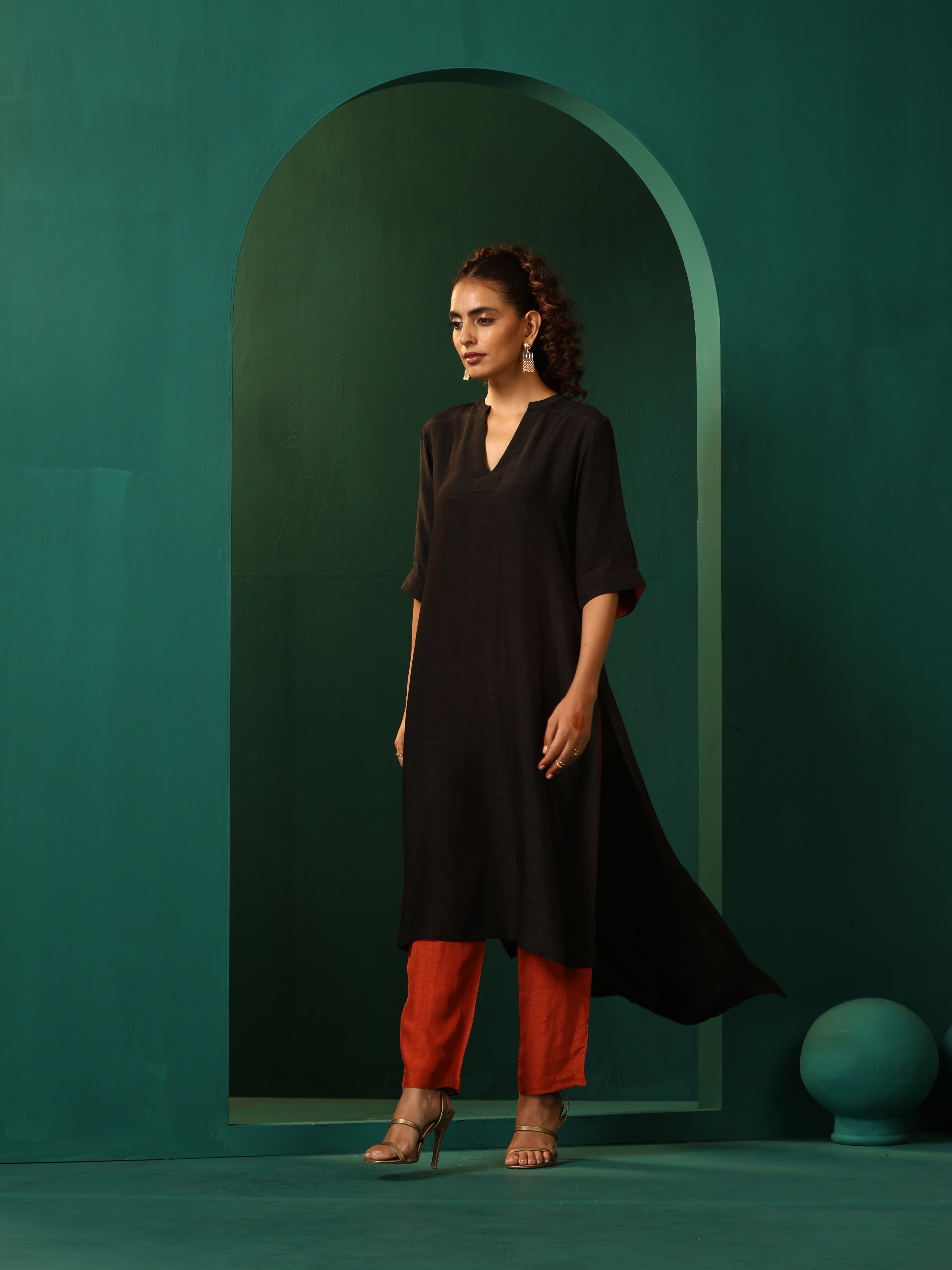 trueBrowns Black Silk High Low Kurta Pant Set - Distacart