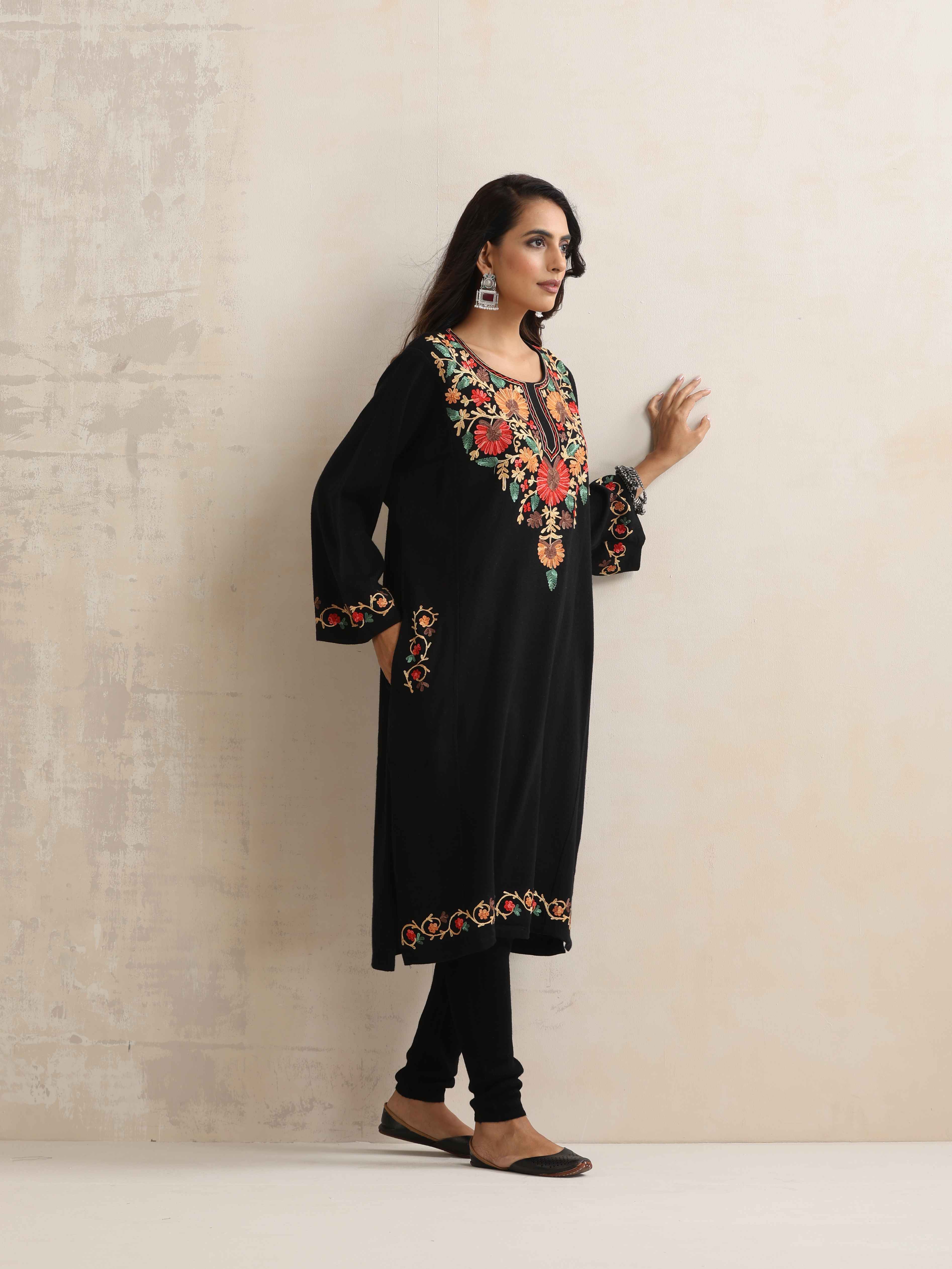 trueBrowns Black Kashmiri Floral Embroidered Woollen Phiran Kurta - Distacart