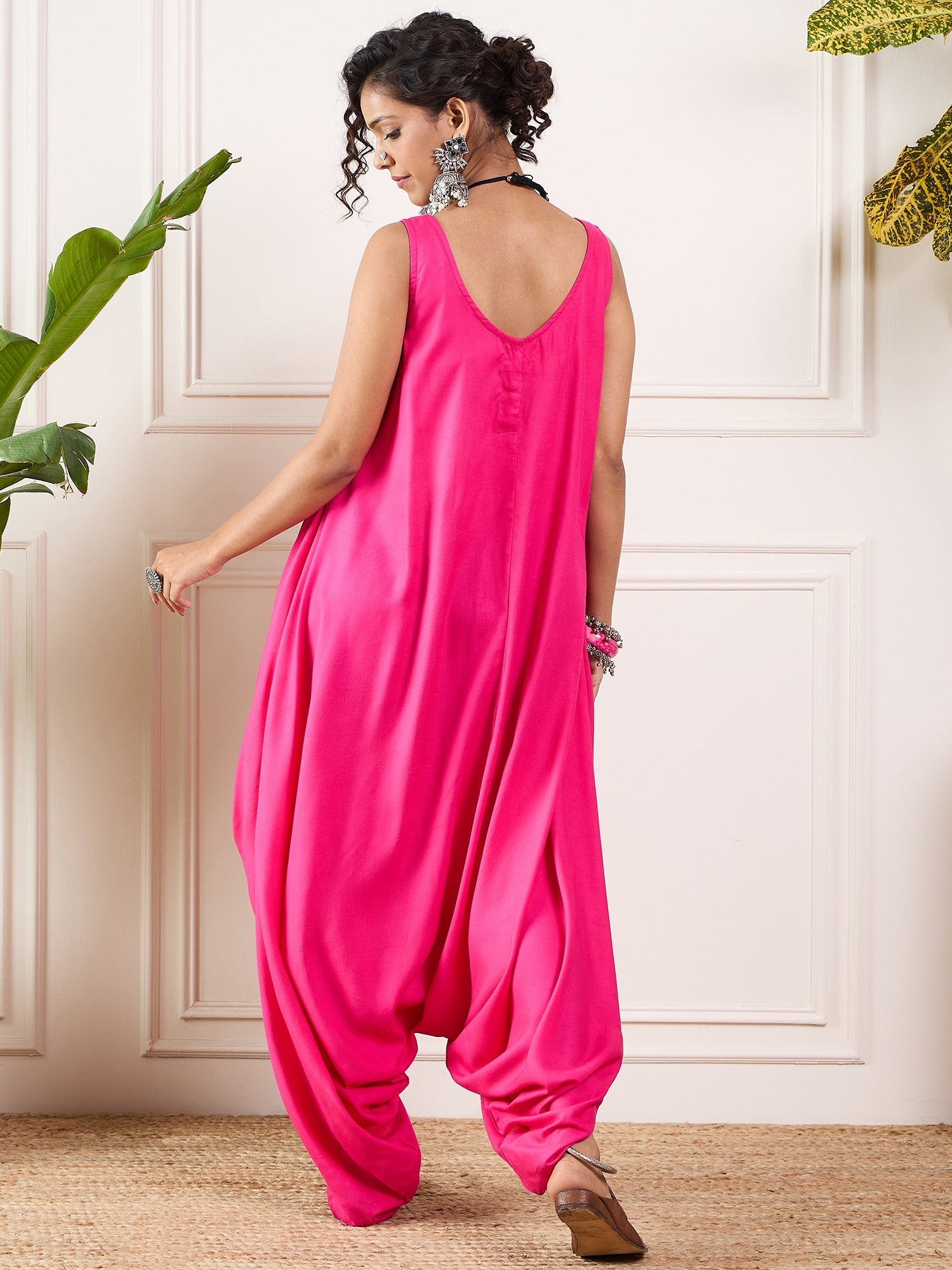InWeave Pink Round Sleeveless Jumpsuit
