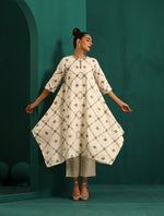 Thumbnail for trueBrowns Ivory Rhombus Cotton Handkerchief Kurta Pant Set - Distacart