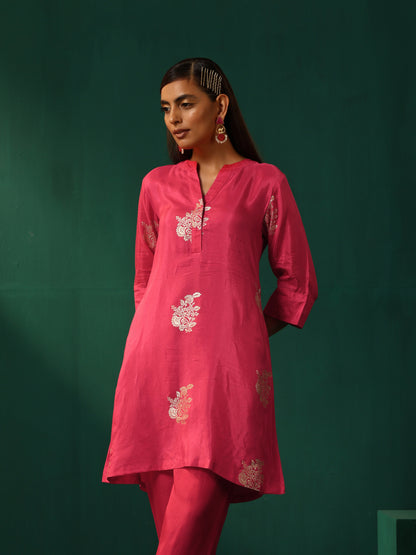 trueBrowns Pink Floral Viscose Silk Round Neck Co-ord Set - Distacart