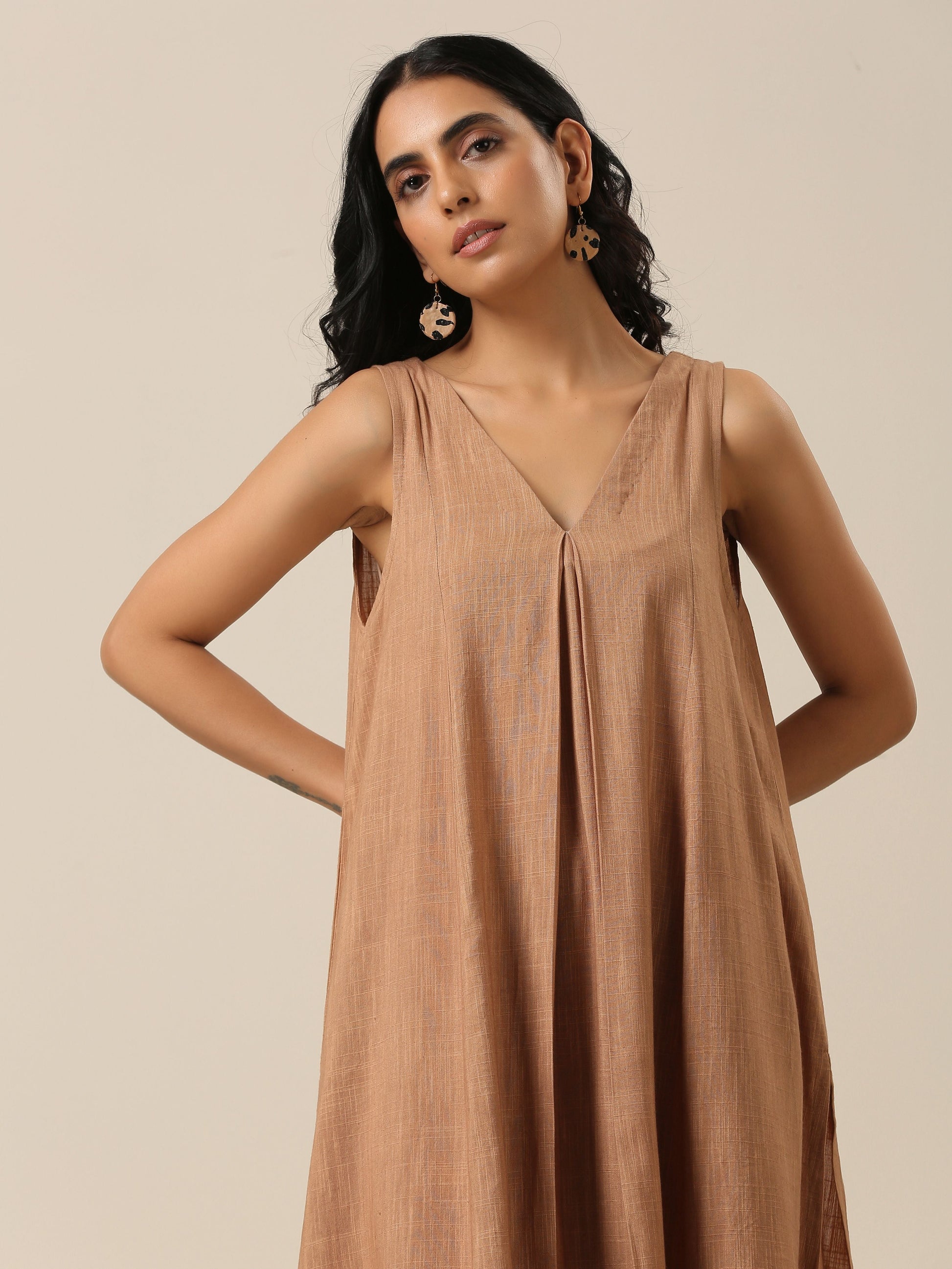 trueBrowns Beige Slub Texture Sleeveless Flared Kurta Pant Set - Distacart