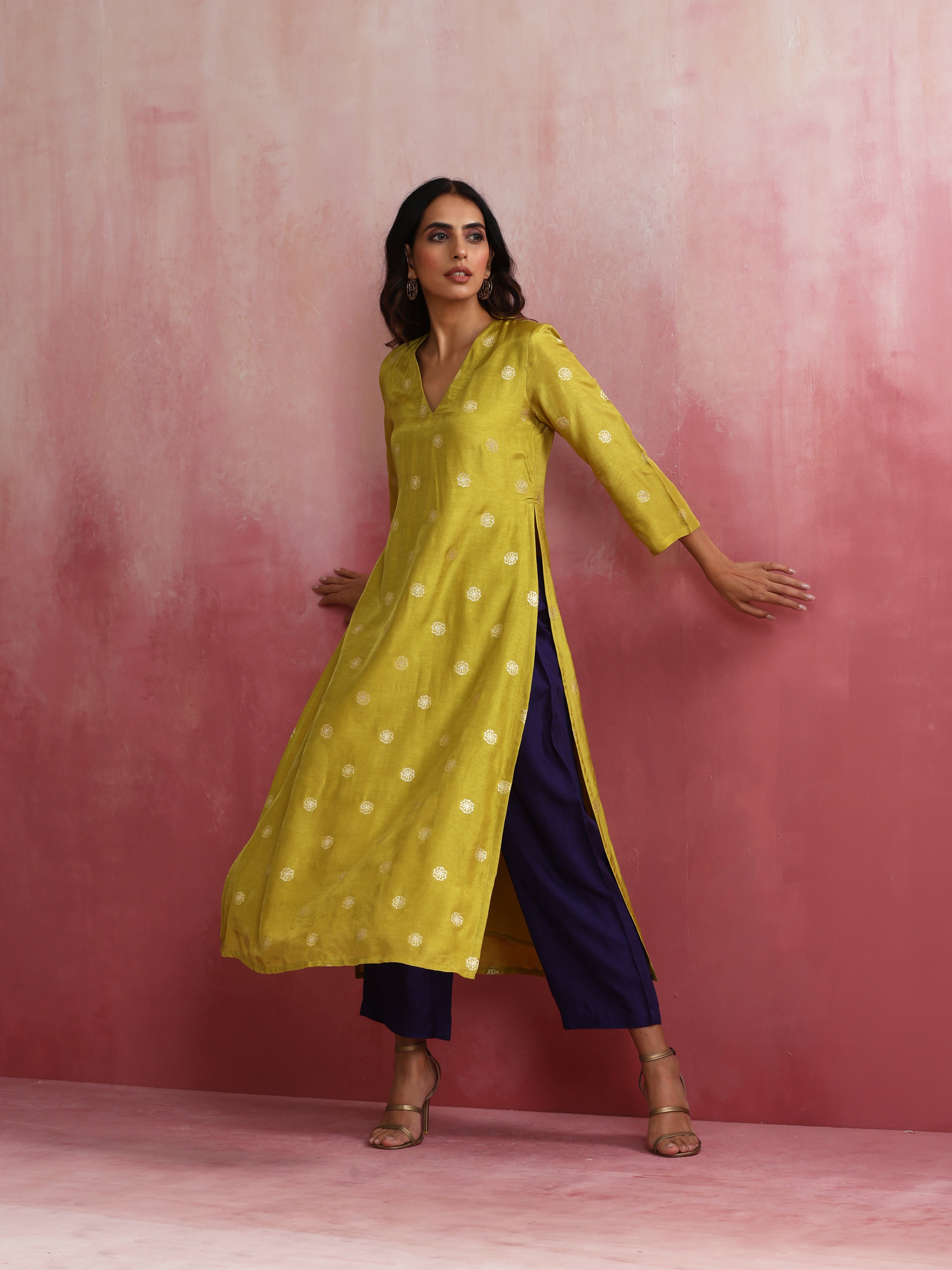 trueBrowns Lime Viscose Silk Kurta Set - Distacart