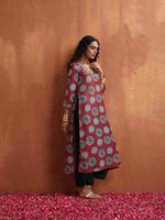 Thumbnail for trueBrowns Maroon Print High Slit Kurta Set - Distacart