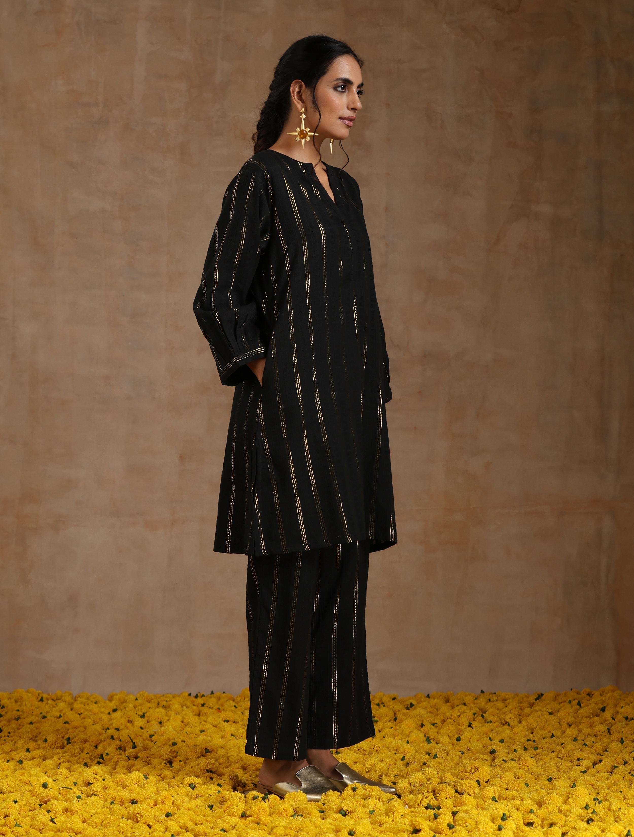 trueBrowns Black Gold Cotton Relaxed Co-Ord Set - Distacart