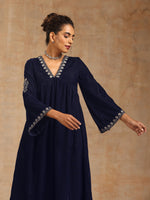 Thumbnail for trueBrowns Midnight Blue Velvet Embroidered Kurta - Distacart