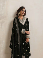 Thumbnail for trueBrowns Green Velvet Floral Embroidered Kurta Pant Dupatta Set - Distacart