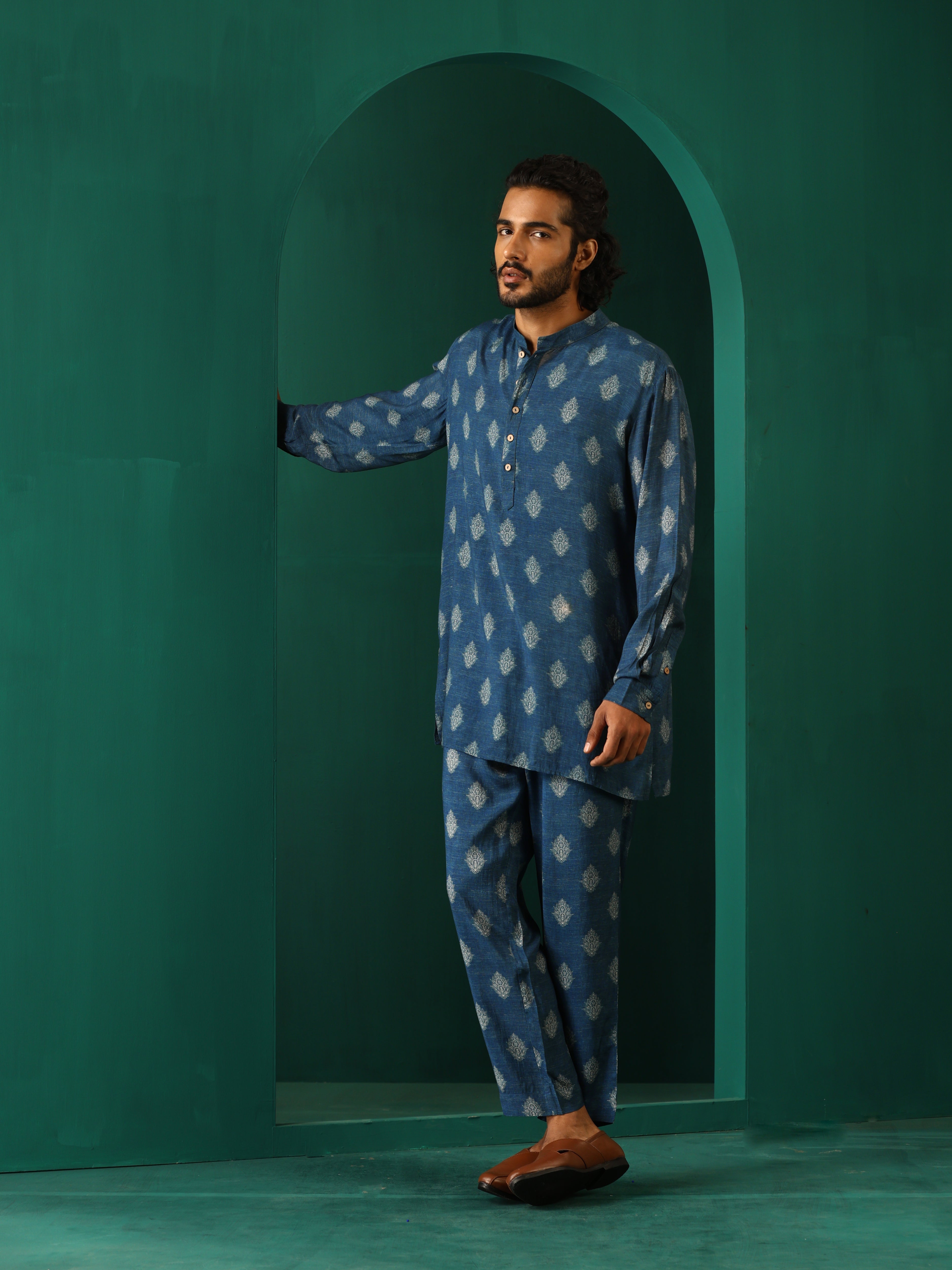 trueBrowns Men's Blue Floral Muslin Silk Printed Co-ord Set - Distacart