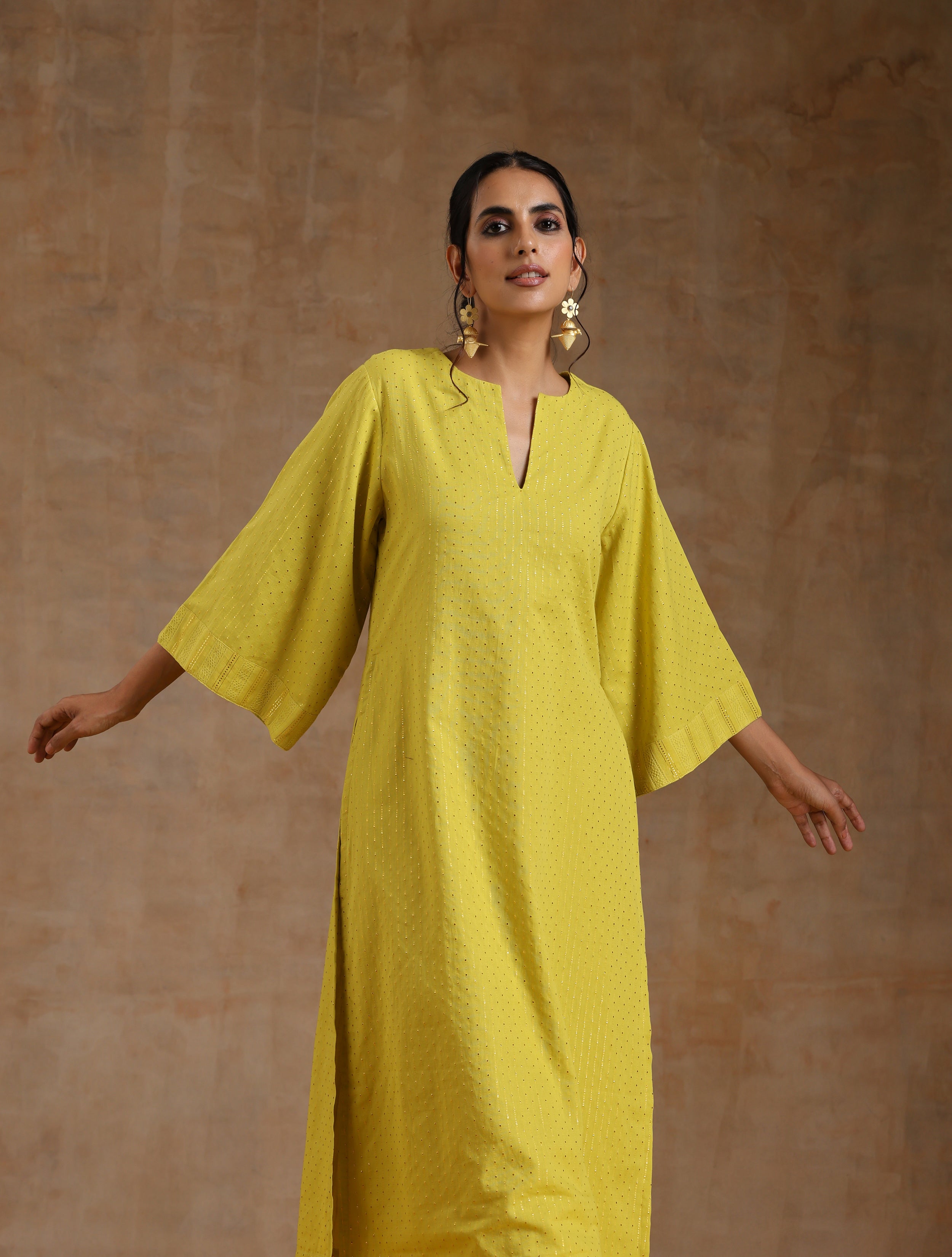 trueBrowns Lime Gold Cotton Relax High Slit Kurta Set - Distacart