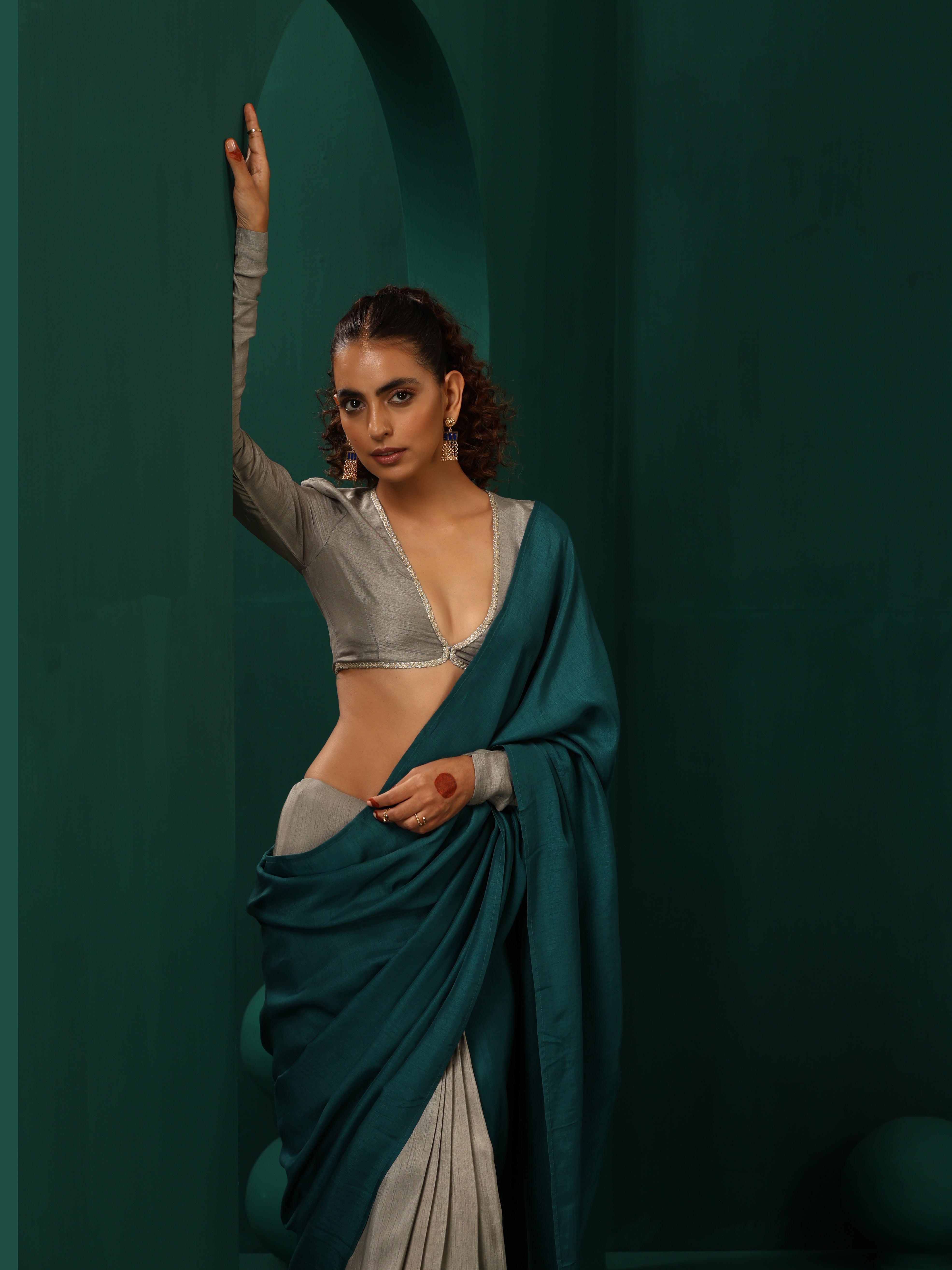trueBrowns Teal Grey Silk Ready to Wear Saree - Distacart