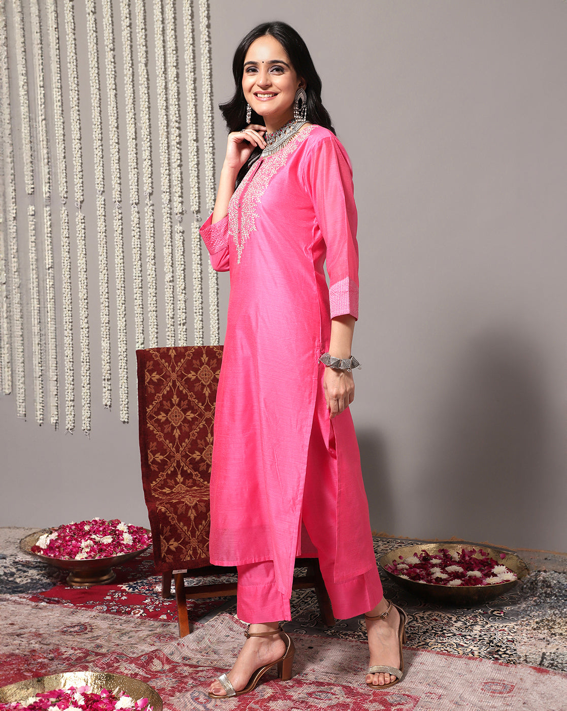 Varanga Women Pink Floral Embroidered Regular Chanderi Silk Kurta With Trousers & With Dupatta - Distacart