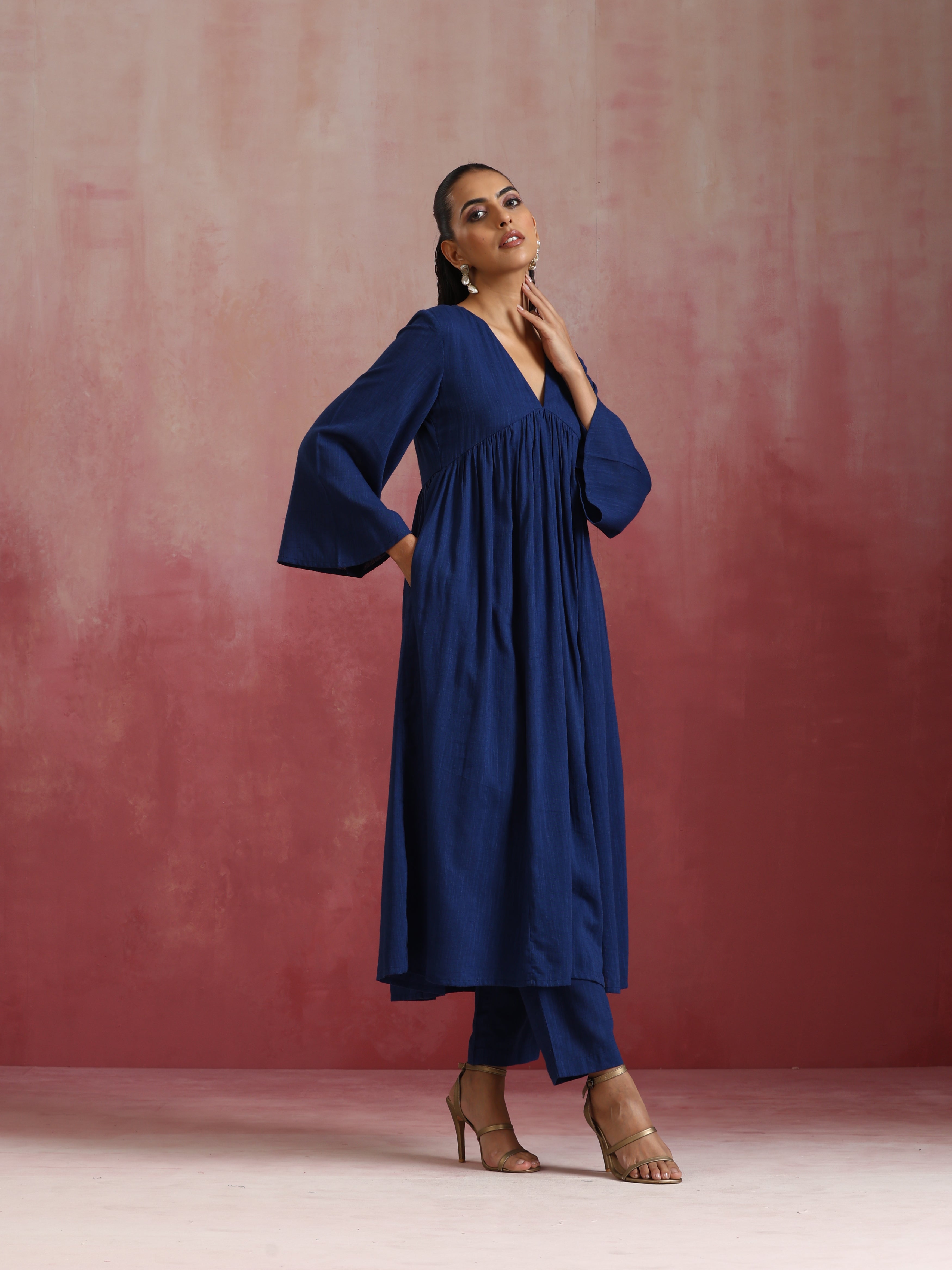 trueBrowns Blue Cotton Dobby Kurta Set - Distacart