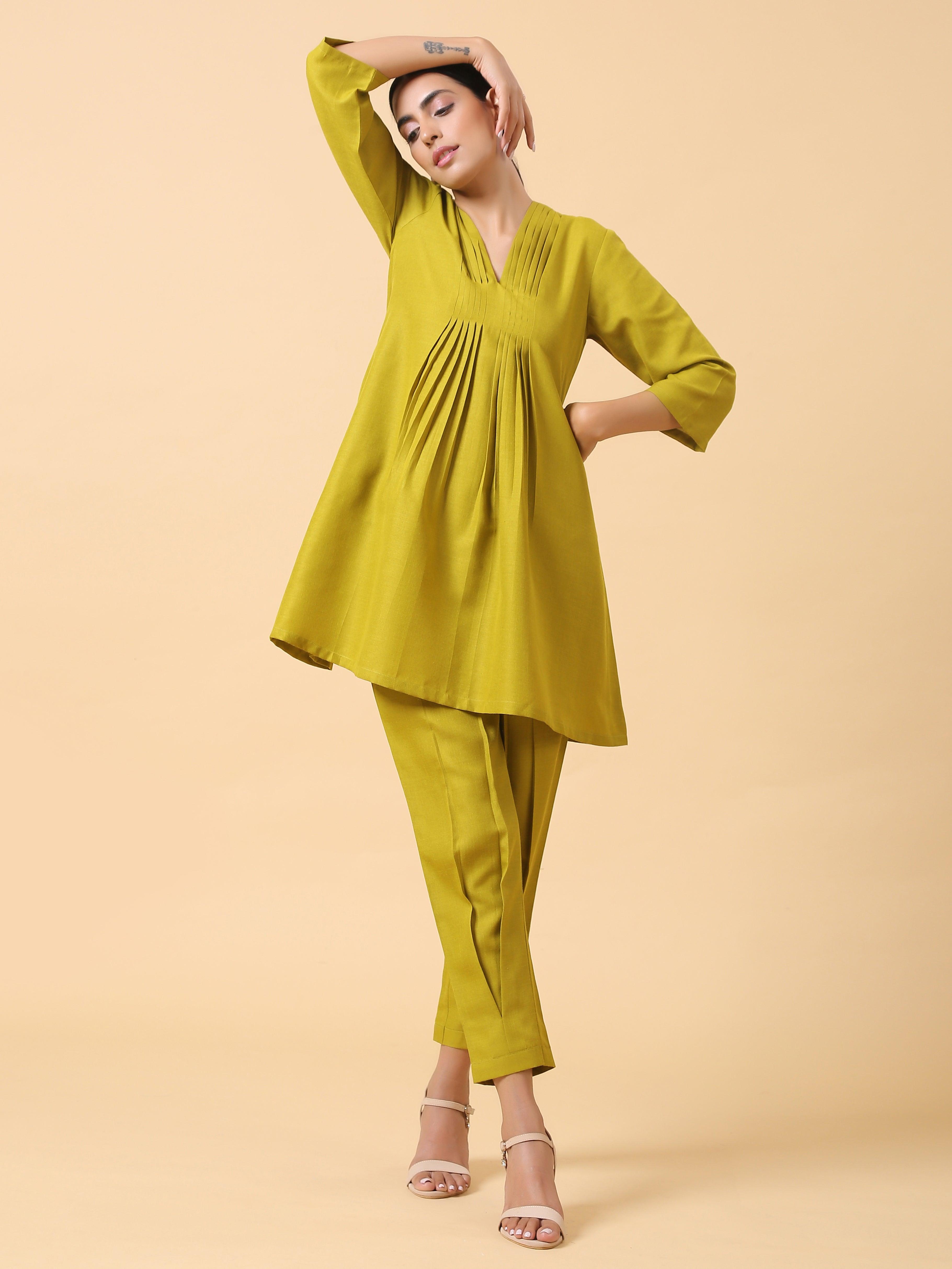 trueBrowns Cotton Linen Lime Green Pleated Co-Ord Set | Relove