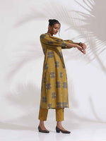 Thumbnail for trueBrowns Green Cotton Print Straight Kurta Set